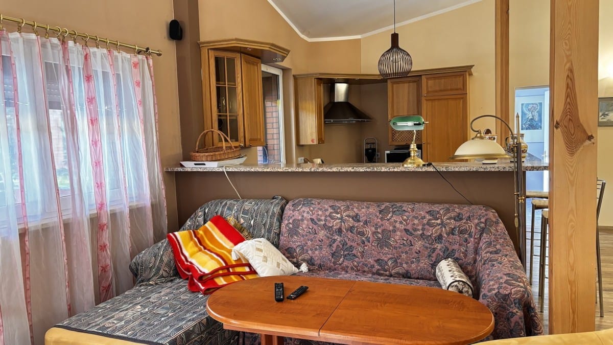 Dom 6 pokojowe na Sprzedaż