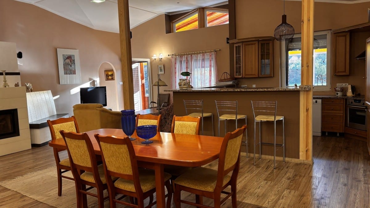 Dom 6 pokojowe na Sprzedaż