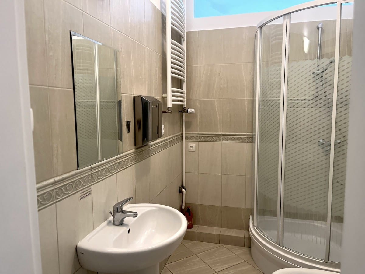 Lokal użytkowy  pokojowe na Wynajem