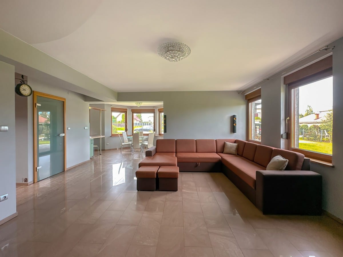 Dom 4 pokojowe na Sprzedaż