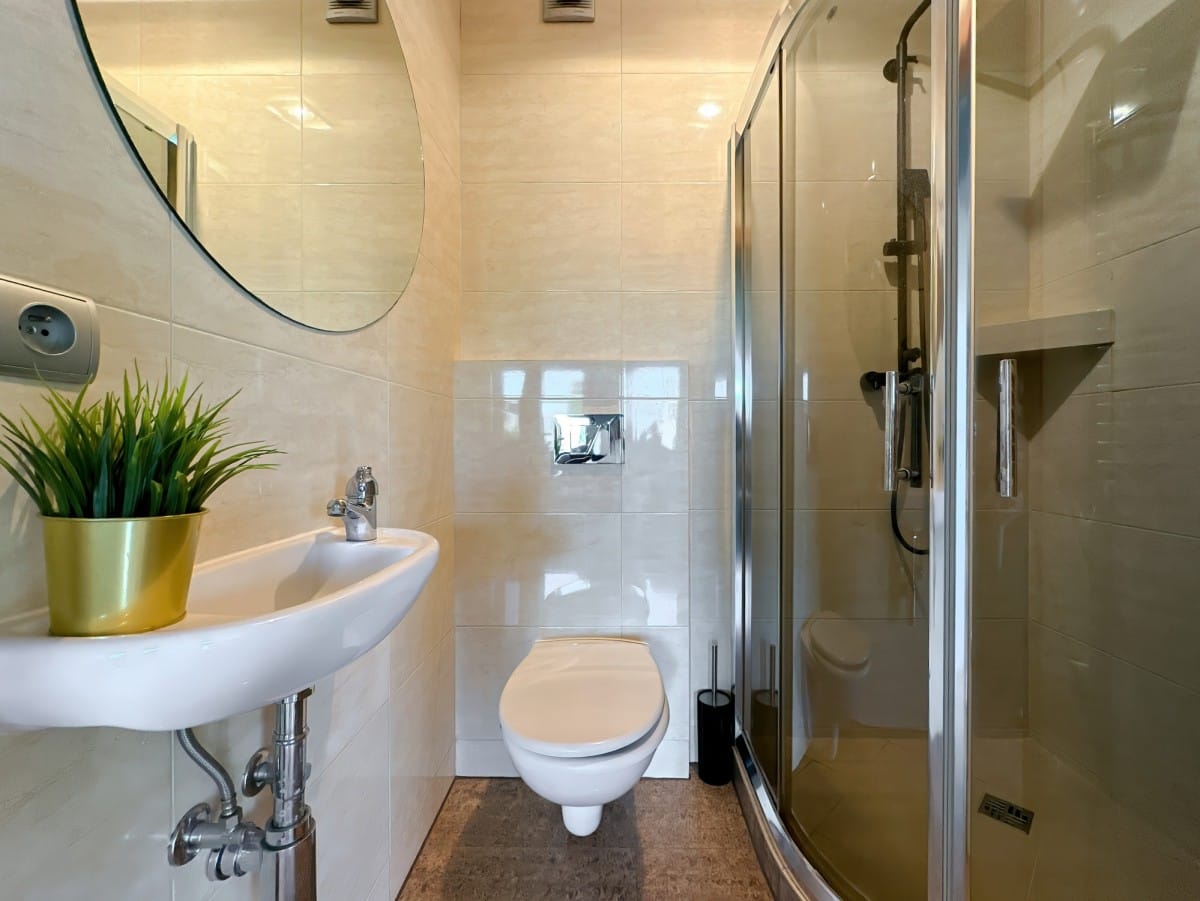 Dom 4 pokojowe na Sprzedaż