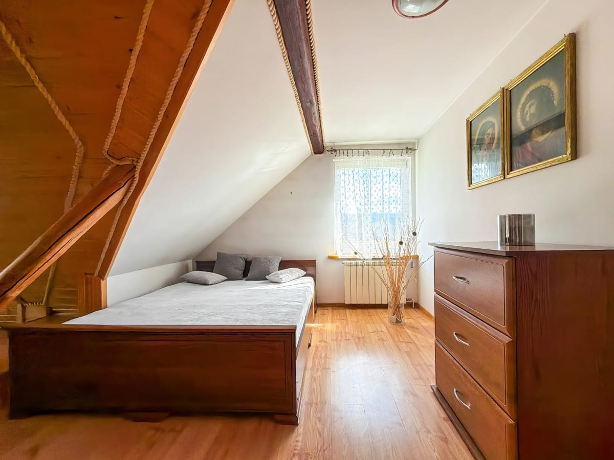 Dom 6 pokojowe na Sprzedaż