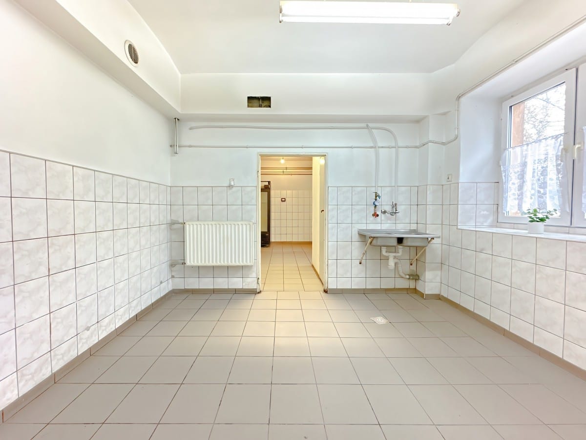 Lokal użytkowy  pokojowe na Sprzedaż