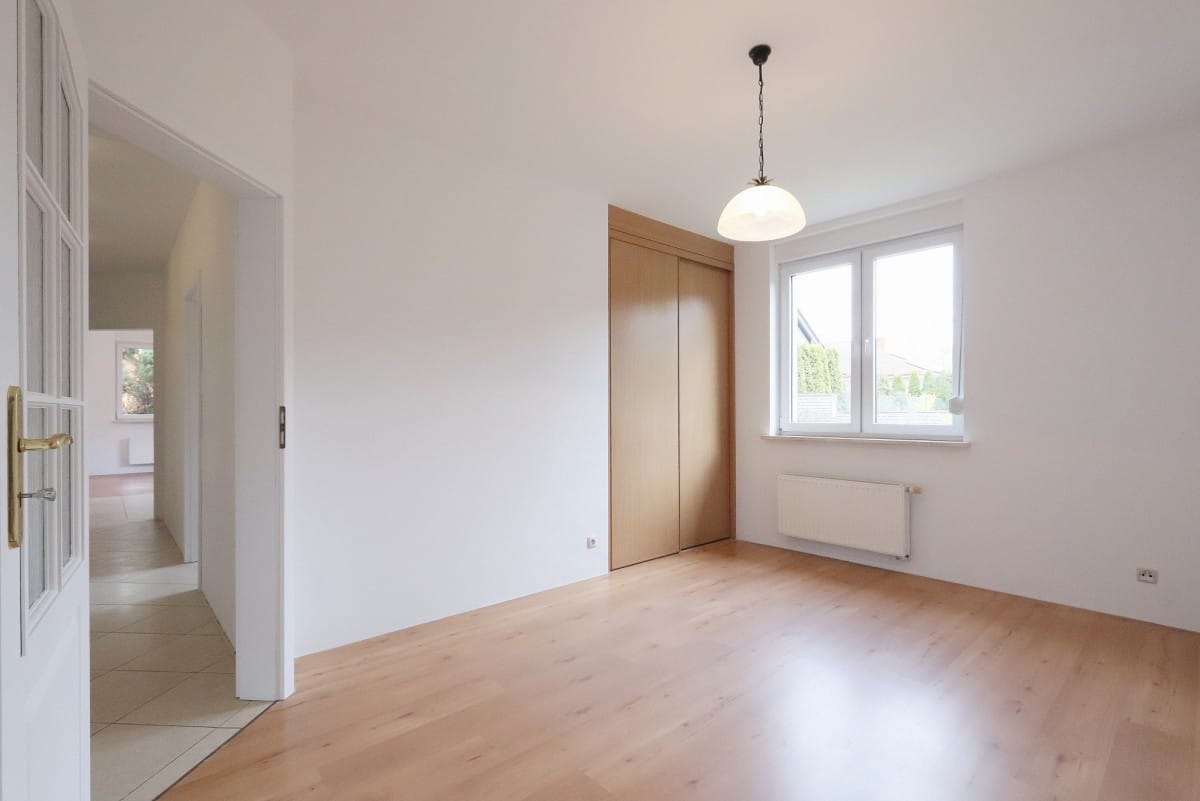 Dom 4 pokojowe na Sprzedaż