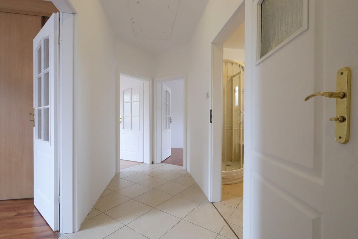 Dom 4 pokojowe na Sprzedaż