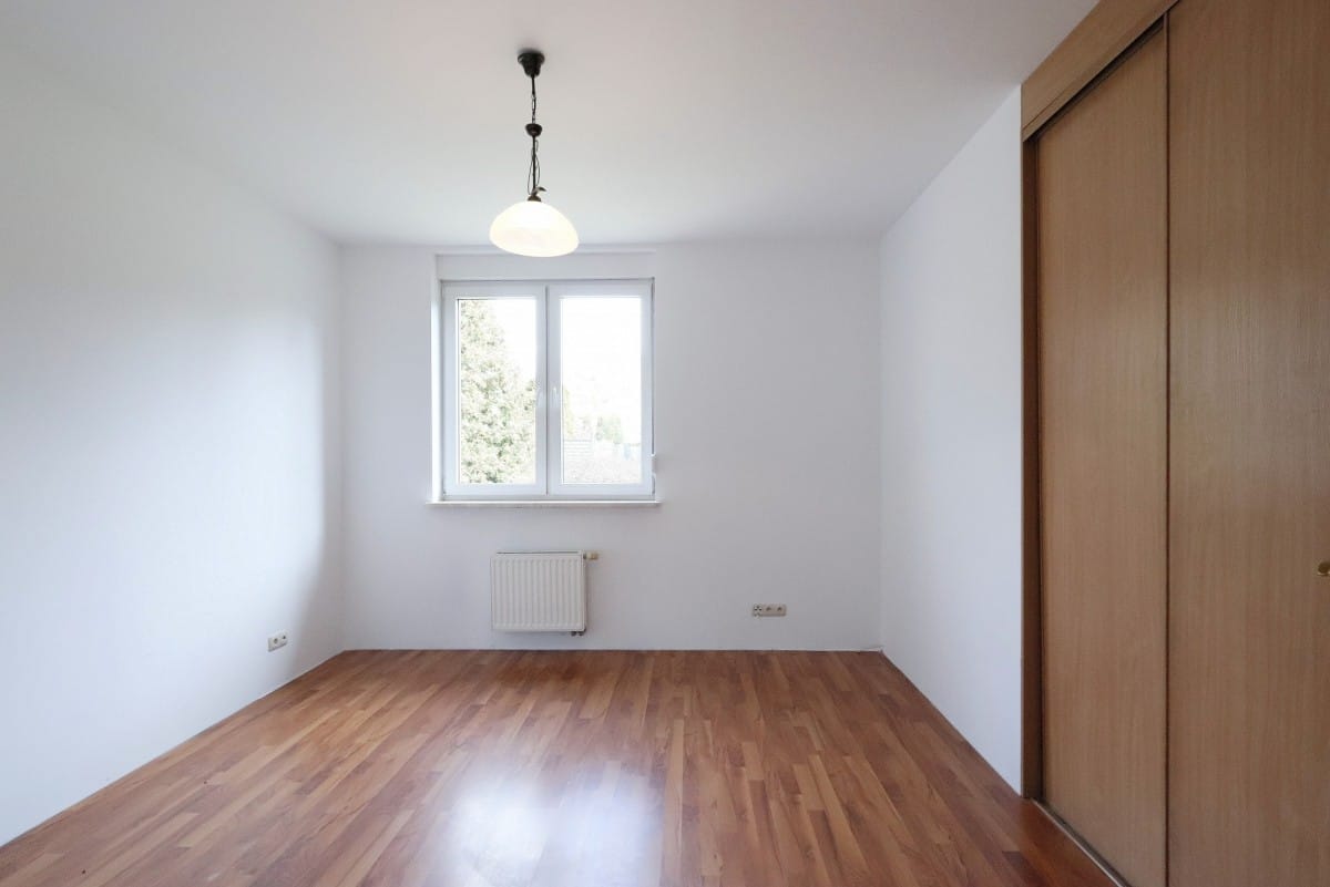 Dom 4 pokojowe na Sprzedaż