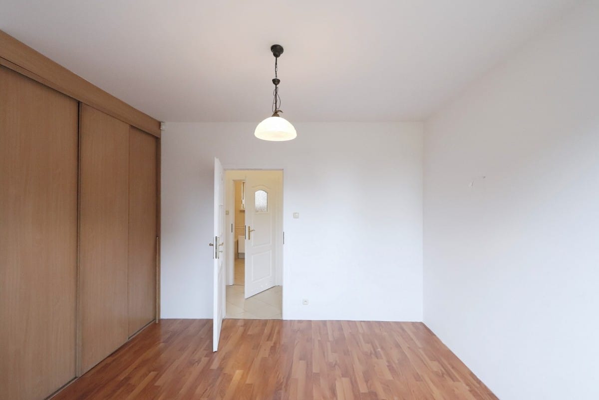 Dom 4 pokojowe na Sprzedaż