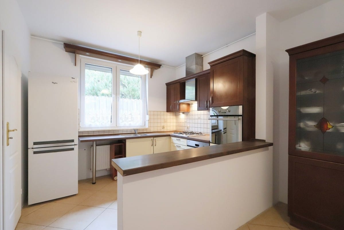 Dom 4 pokojowe na Sprzedaż