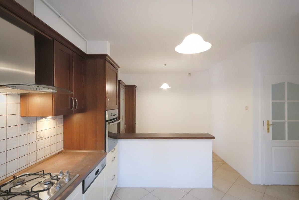 Dom 4 pokojowe na Sprzedaż