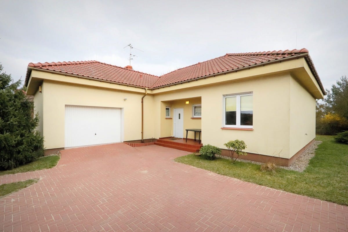 Dom 4 pokojowe na Sprzedaż