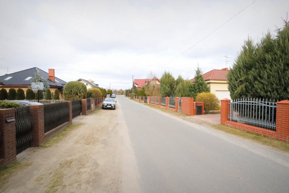 Dom 4 pokojowe na Sprzedaż