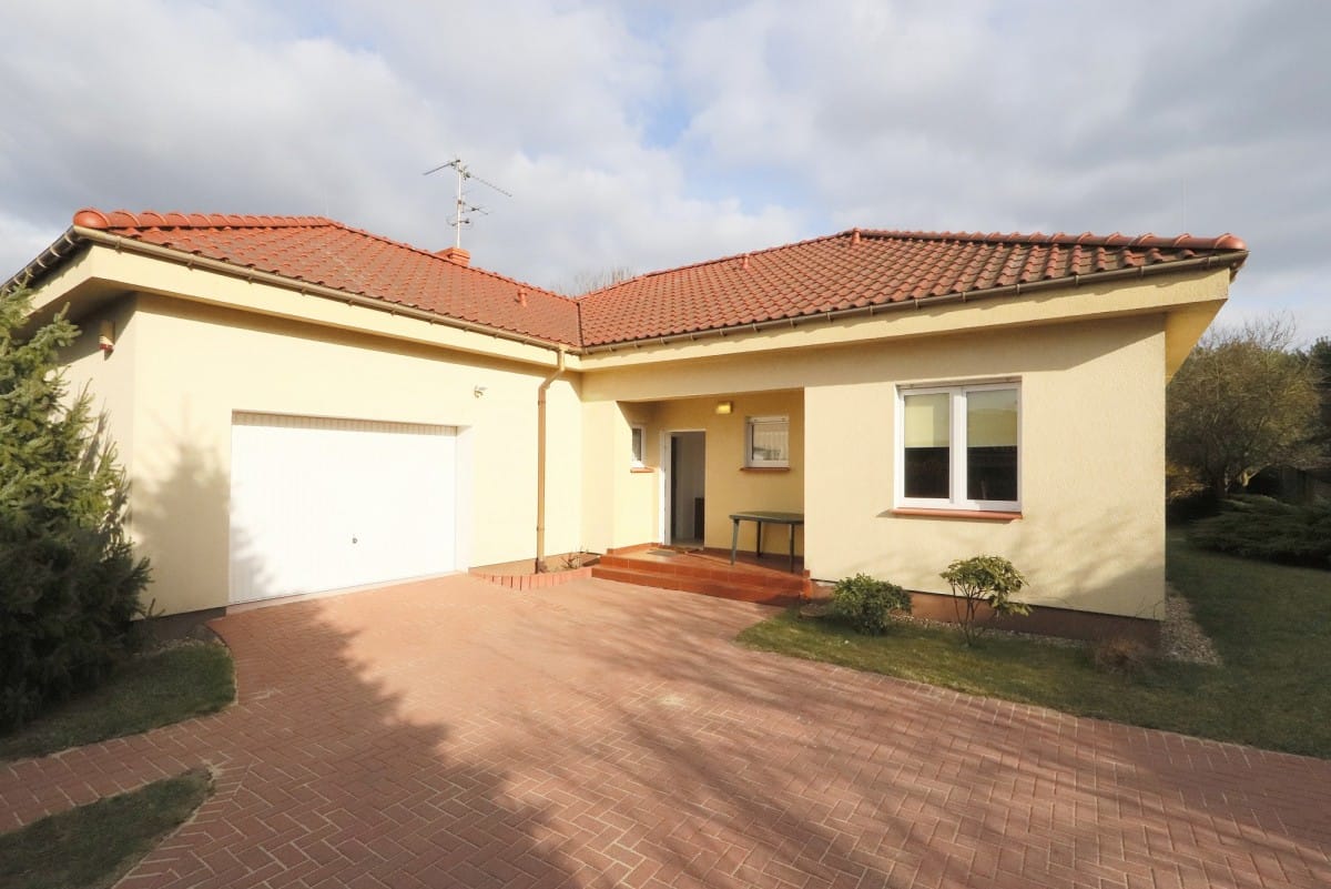 Dom 4 pokojowe na Sprzedaż