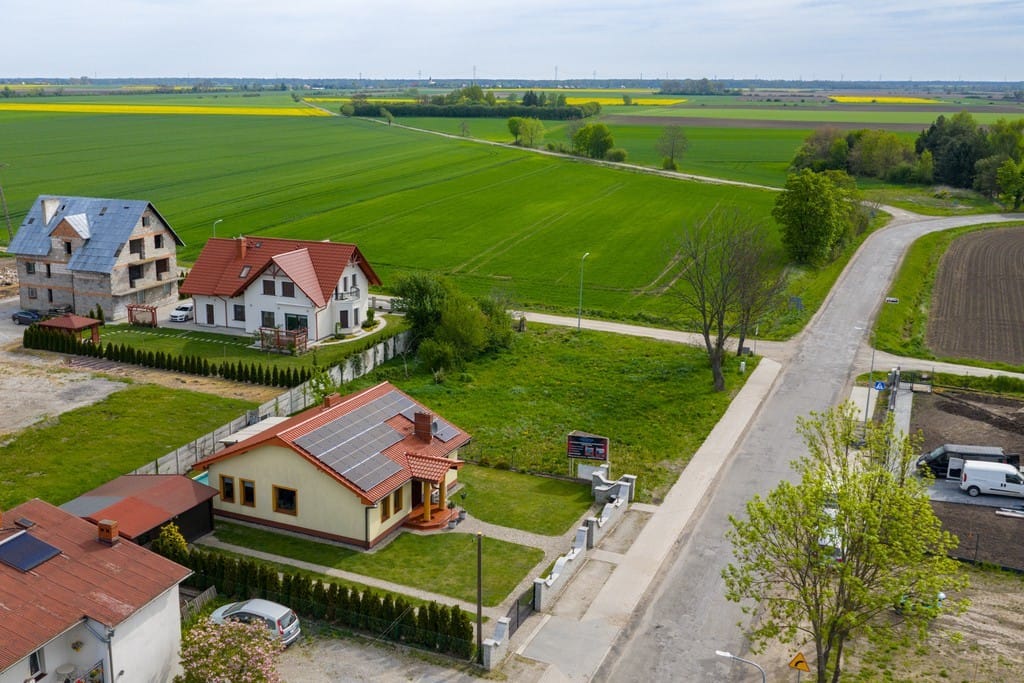 Dom 4 pokojowe na Sprzedaż