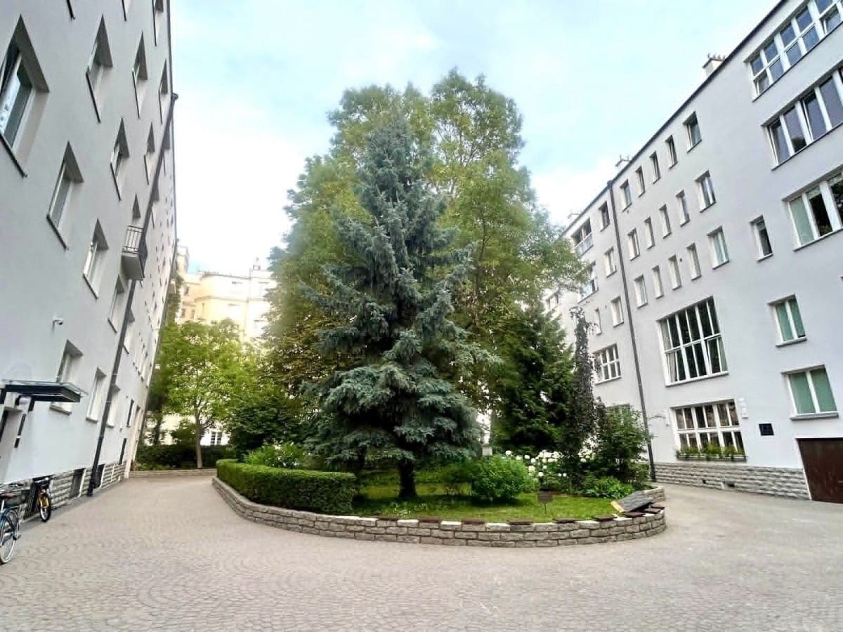 Mieszkanie 4 pokojowe na Sprzedaż