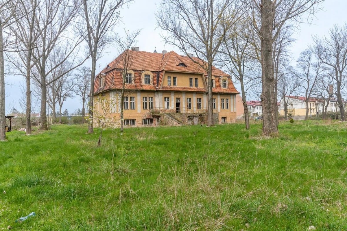 Lokal użytkowy  pokojowe na Sprzedaż
