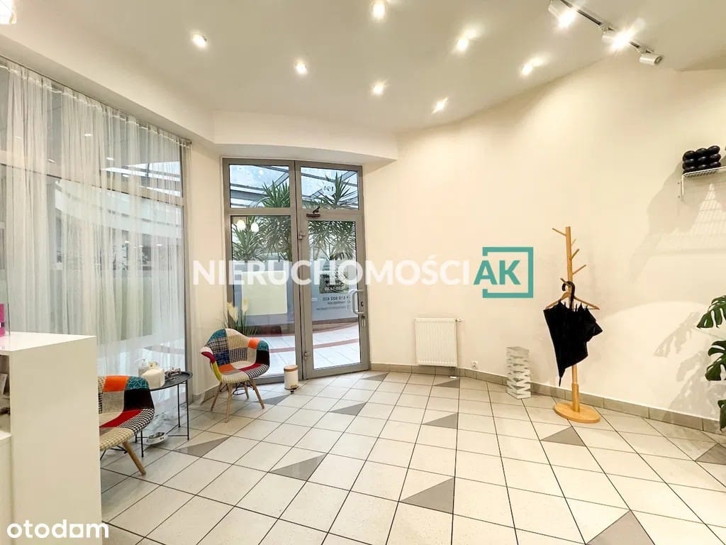 Lokal użytkowy  pokojowe na Sprzedaż