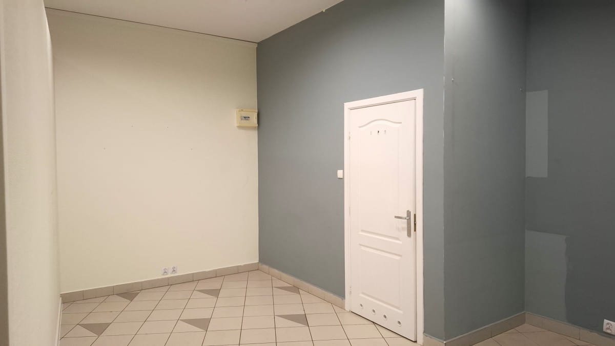 Lokal użytkowy  pokojowe na Sprzedaż