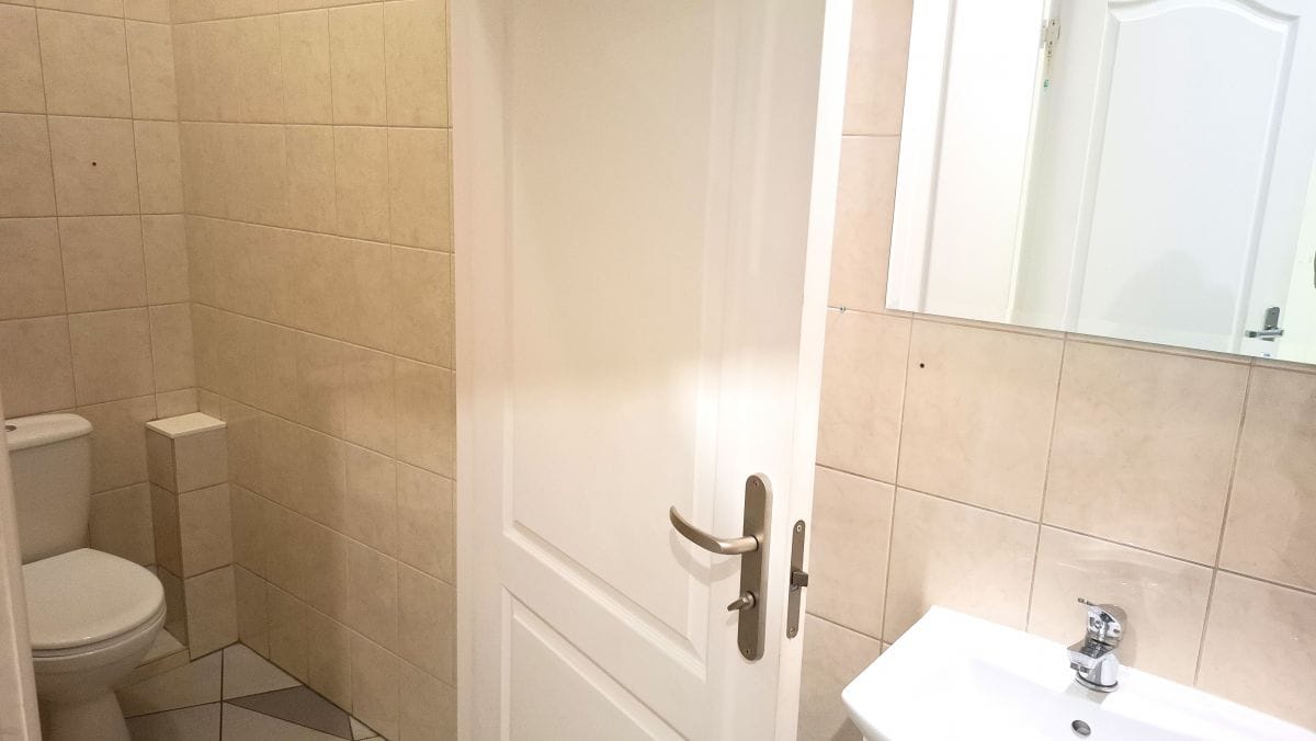 Lokal użytkowy  pokojowe na Sprzedaż