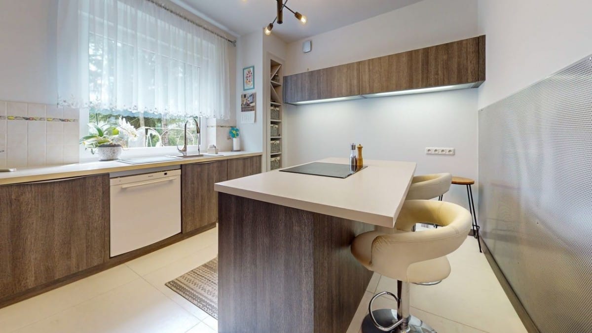 Dom 5 pokojowe na Sprzedaż