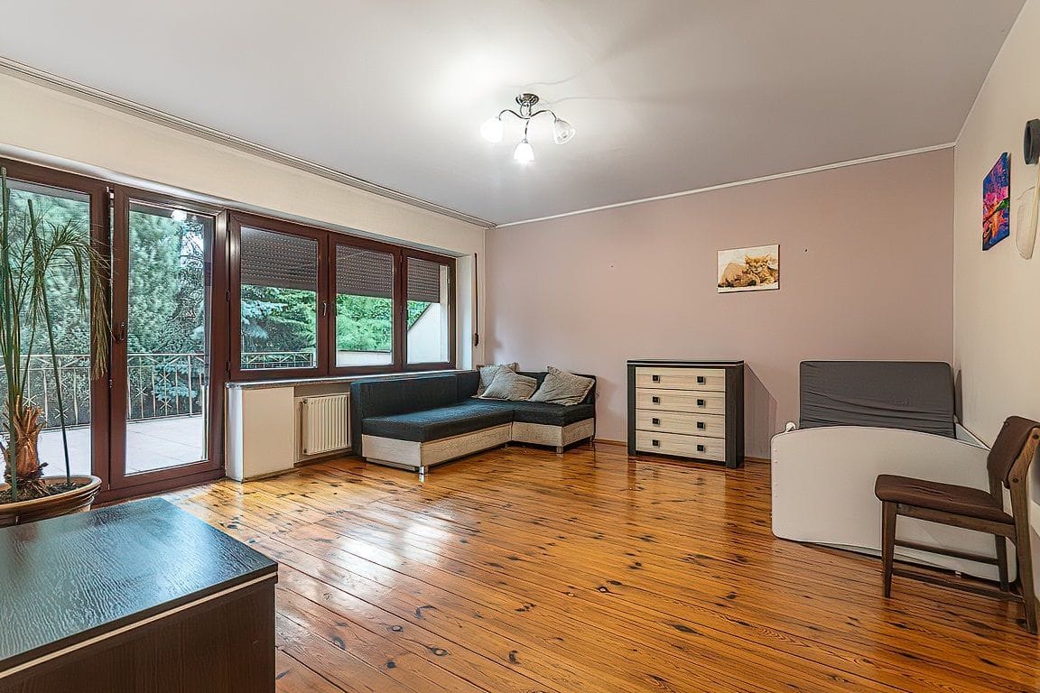 Dom 8 pokojowe na Sprzedaż