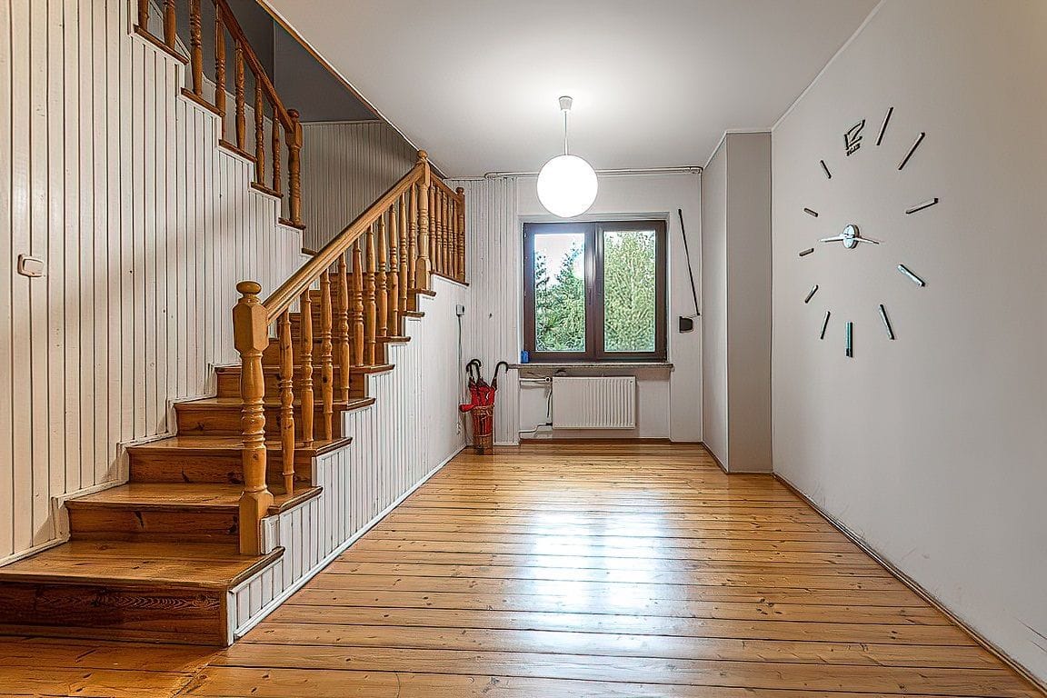 Dom 8 pokojowe na Sprzedaż