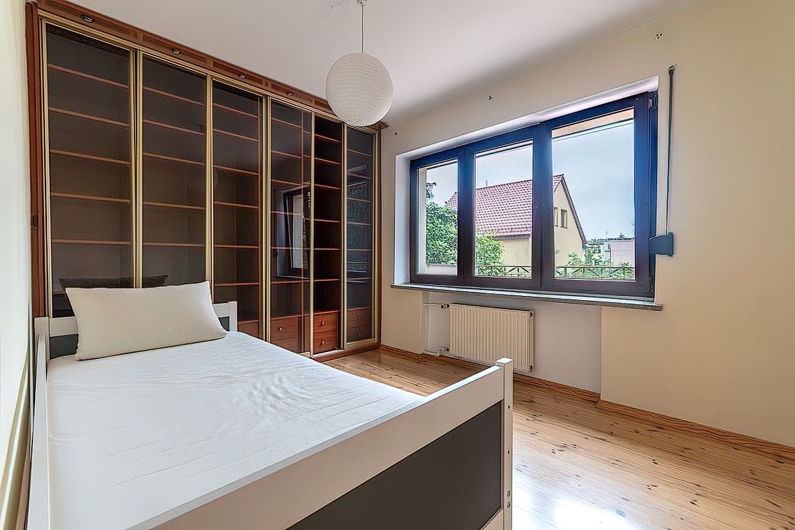 Dom 8 pokojowe na Sprzedaż