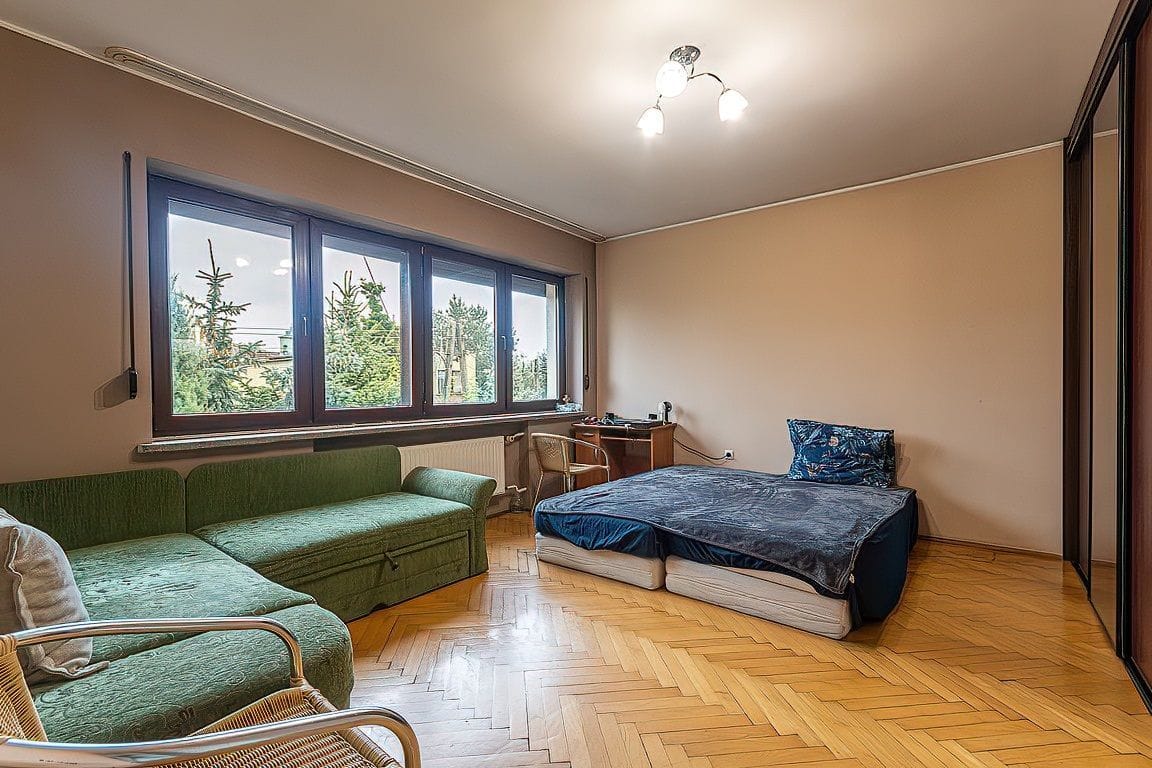 Dom 8 pokojowe na Sprzedaż