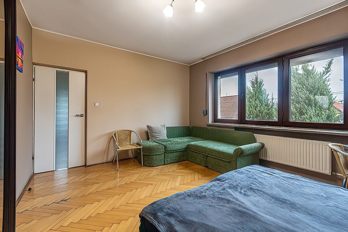 Dom 8 pokojowe na Sprzedaż