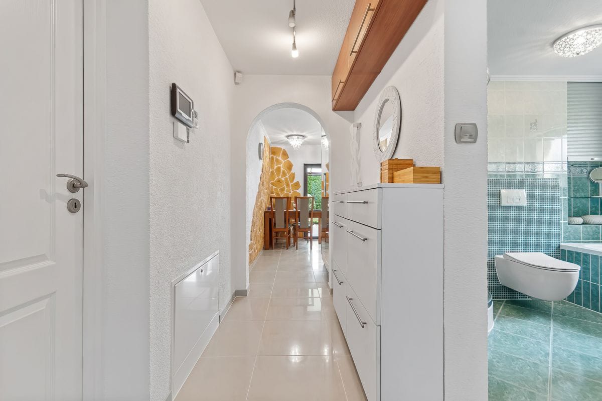 Dom 5 pokojowe na Sprzedaż