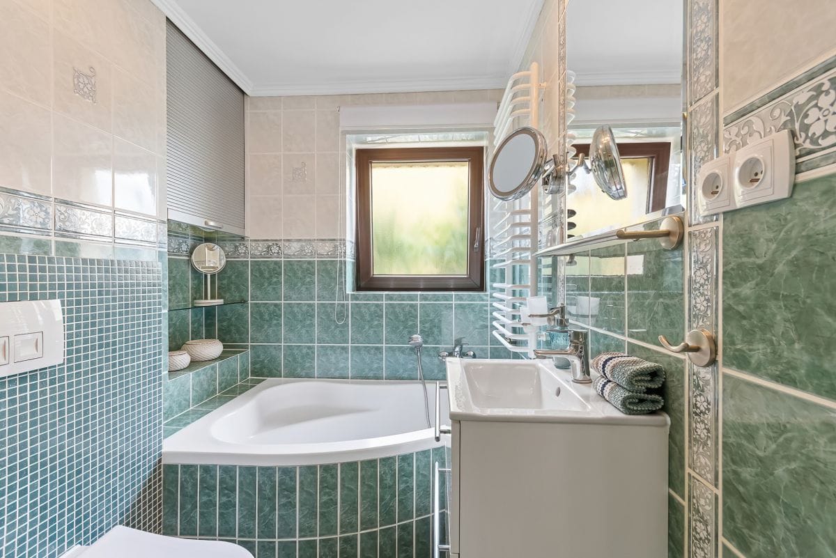 Dom 5 pokojowe na Sprzedaż