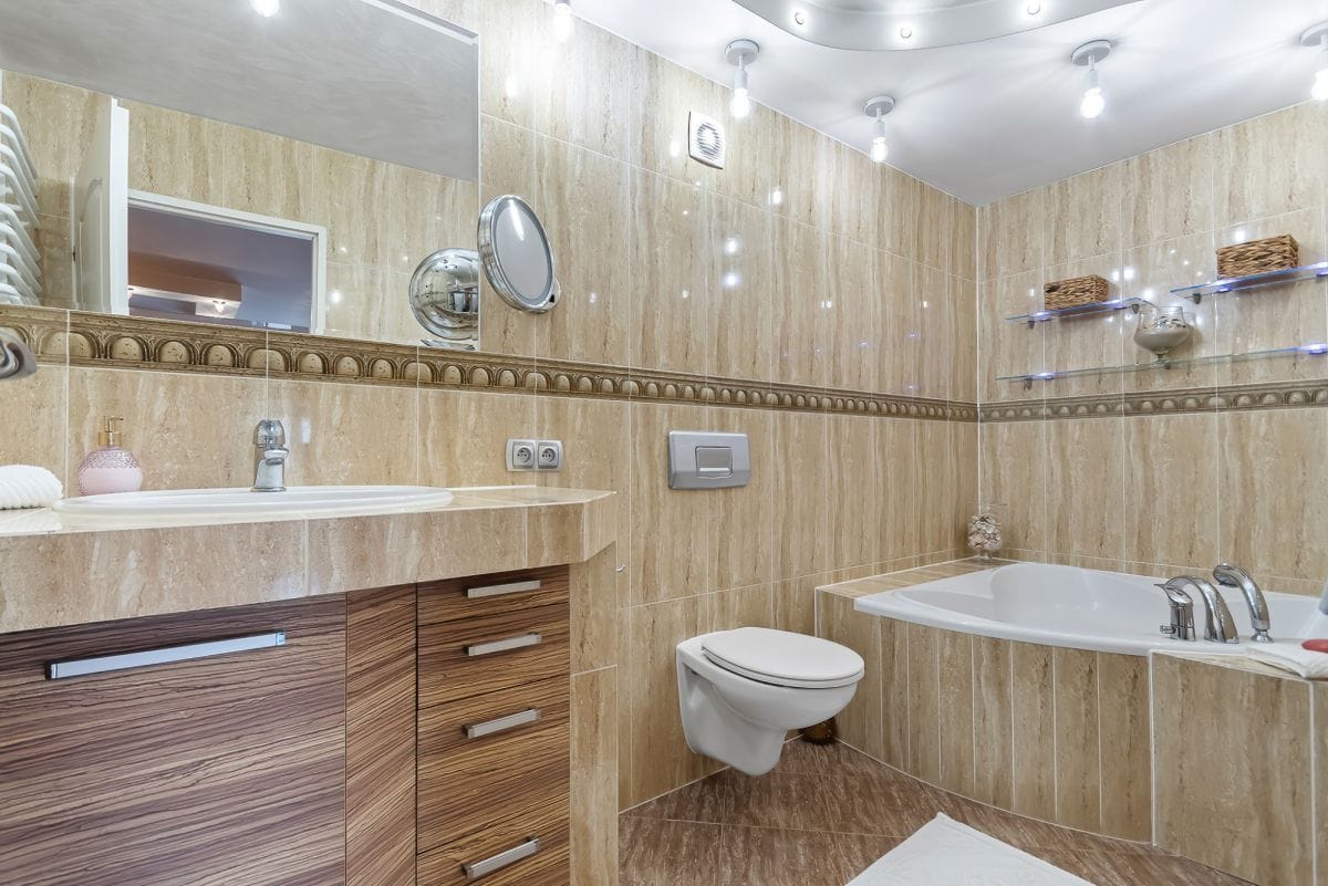 Dom 5 pokojowe na Sprzedaż