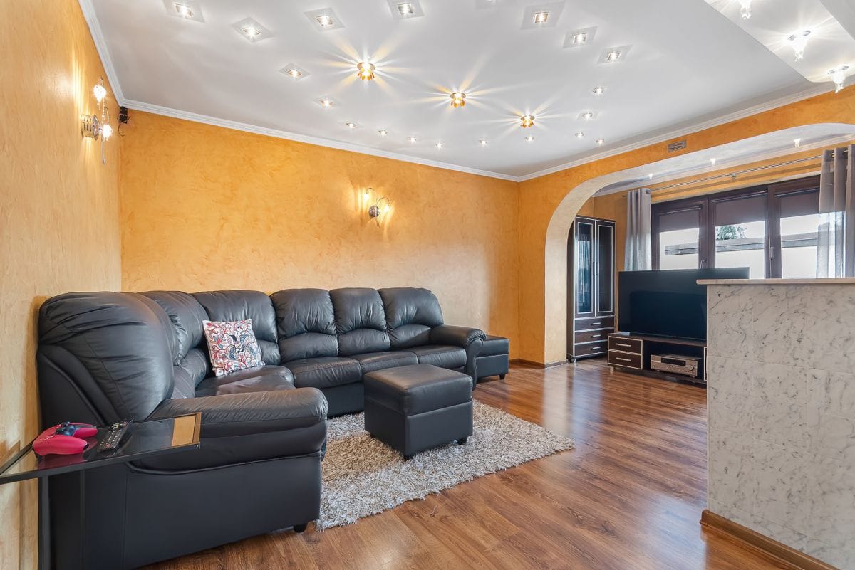 Dom 5 pokojowe na Sprzedaż