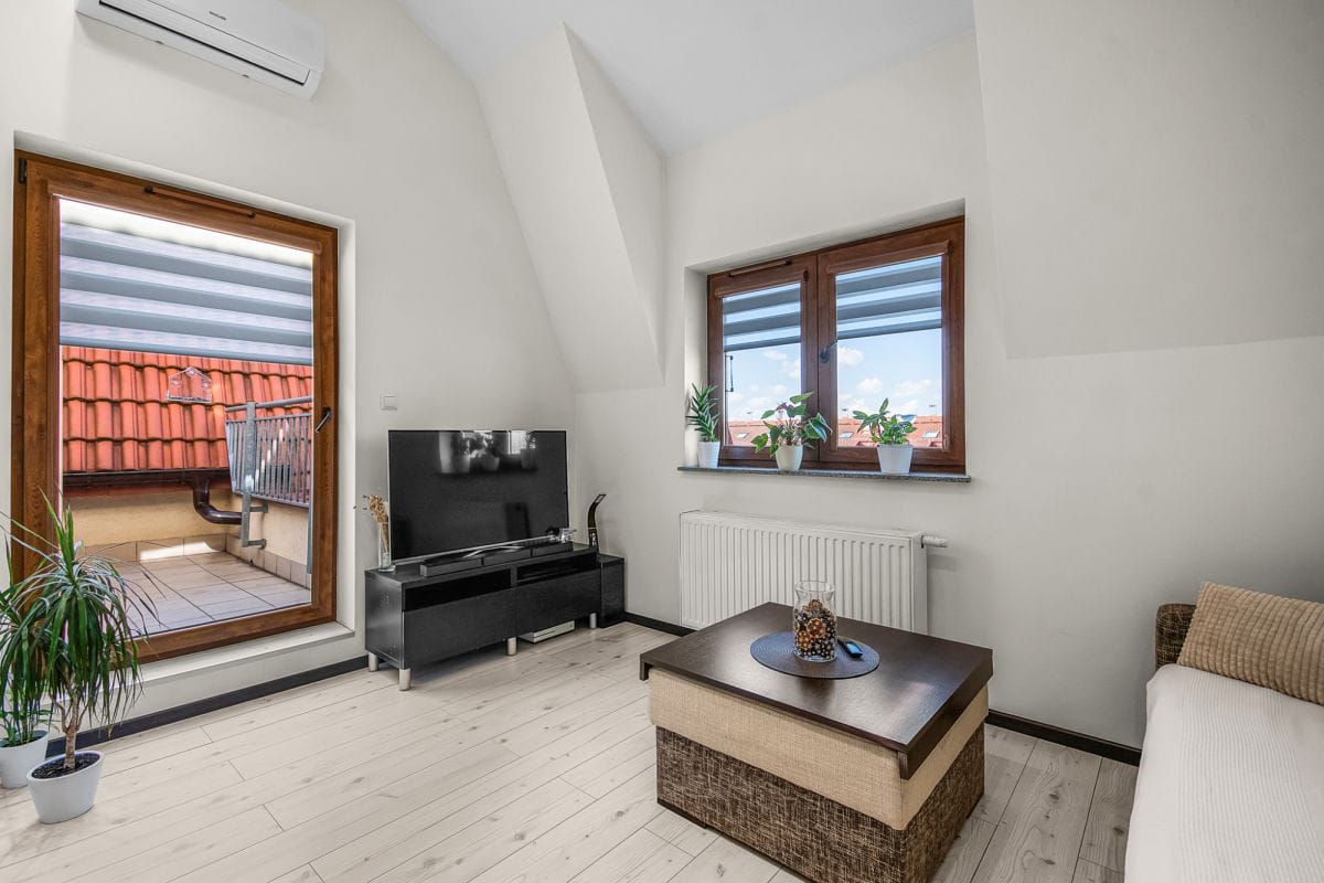 Mieszkanie 4 pokojowe na Sprzedaż