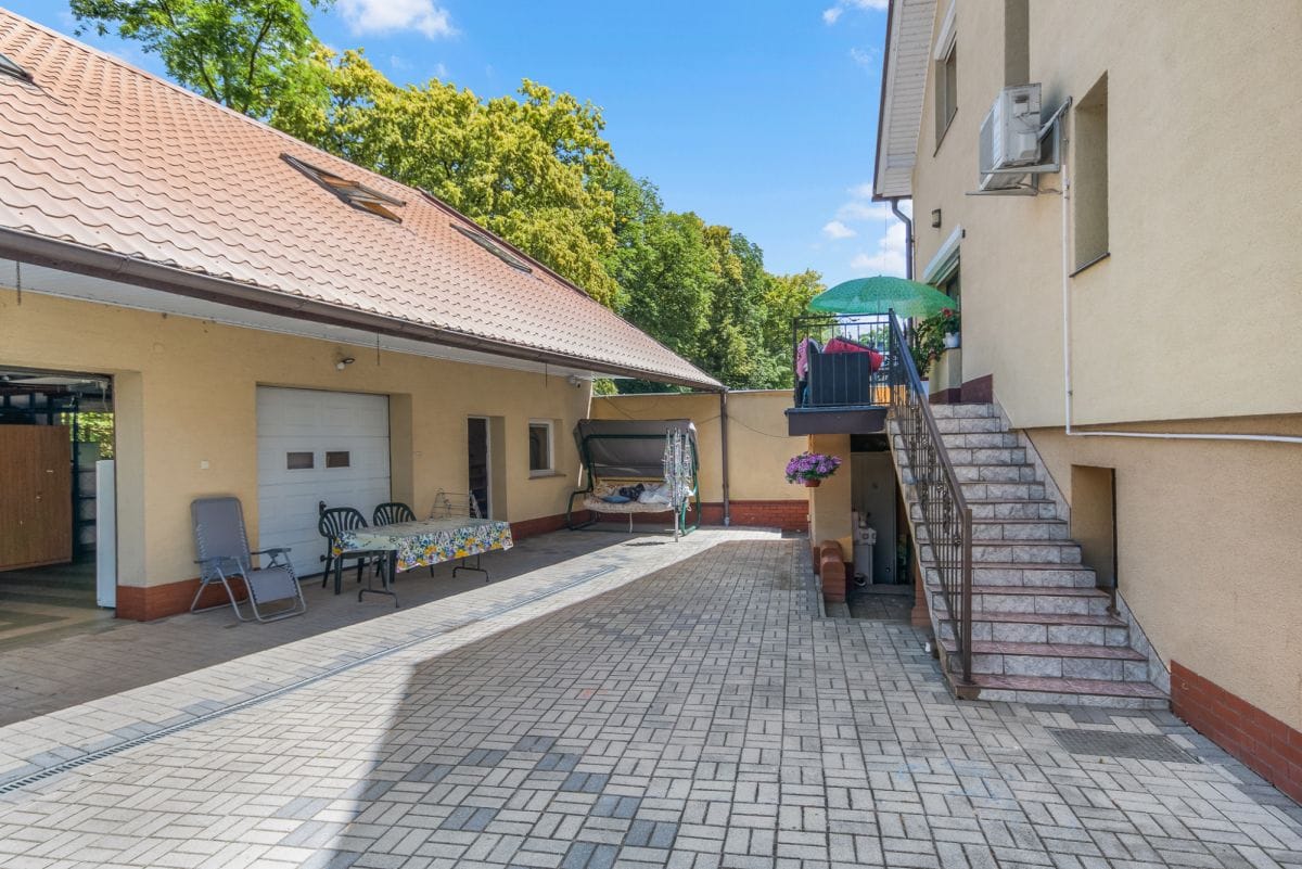 Dom 5 pokojowe na Sprzedaż