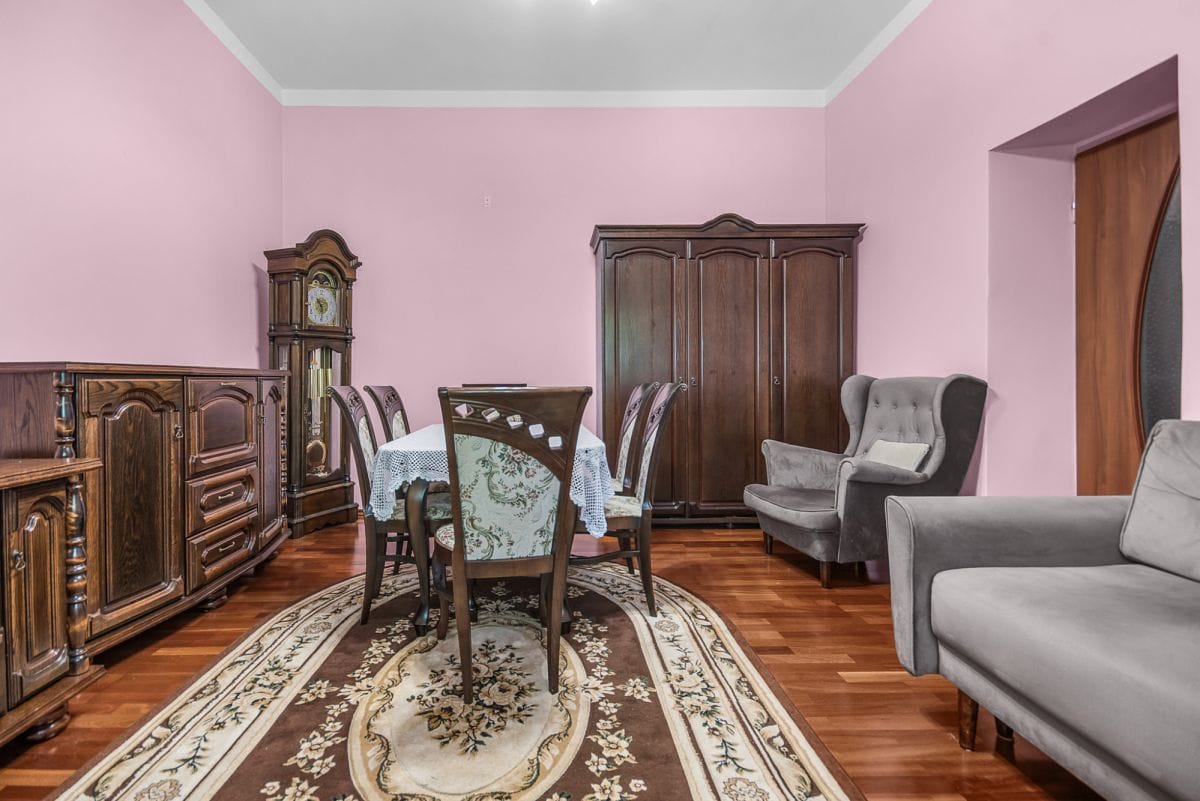 Dom 4 pokojowe na Sprzedaż