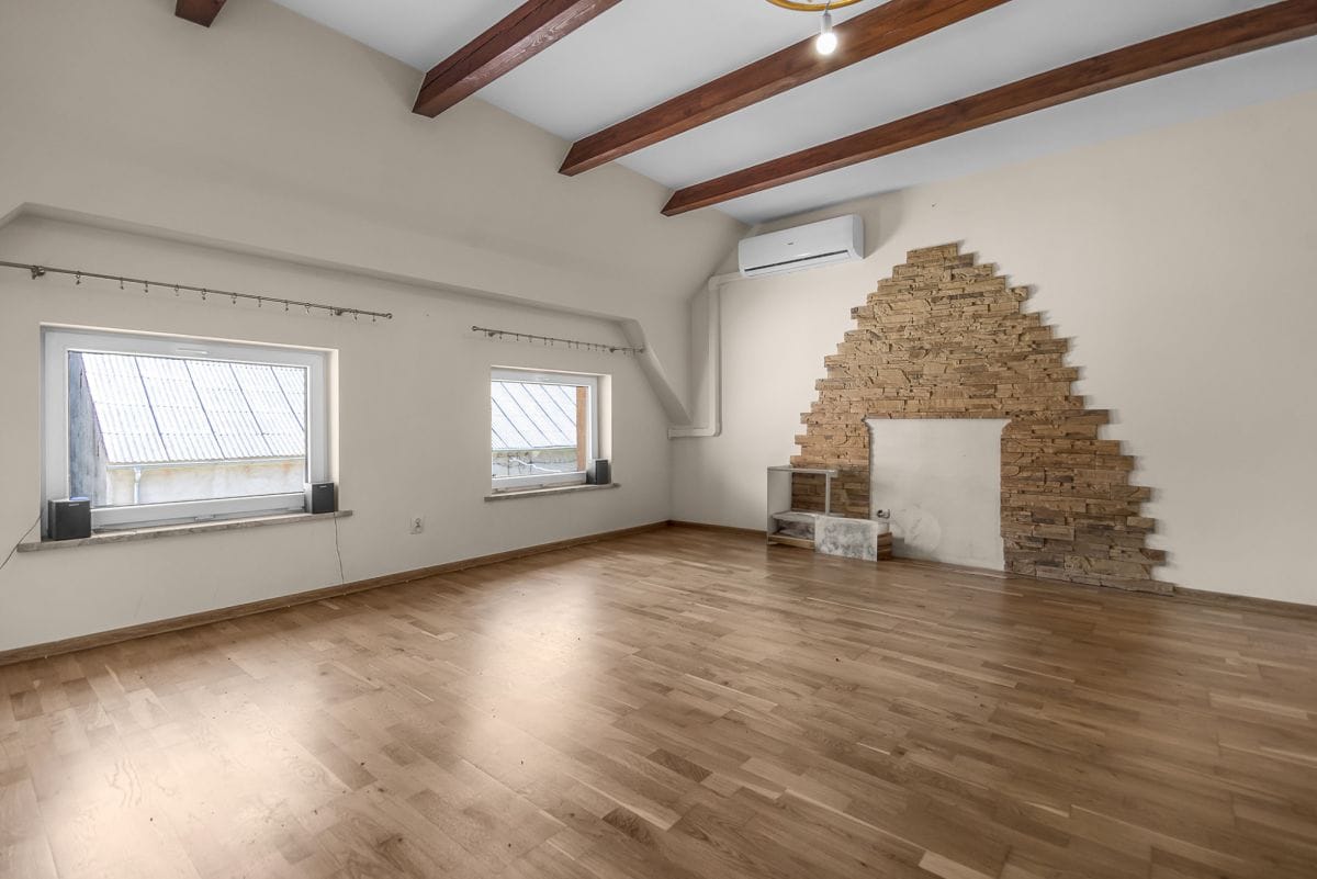 Dom 4 pokojowe na Sprzedaż