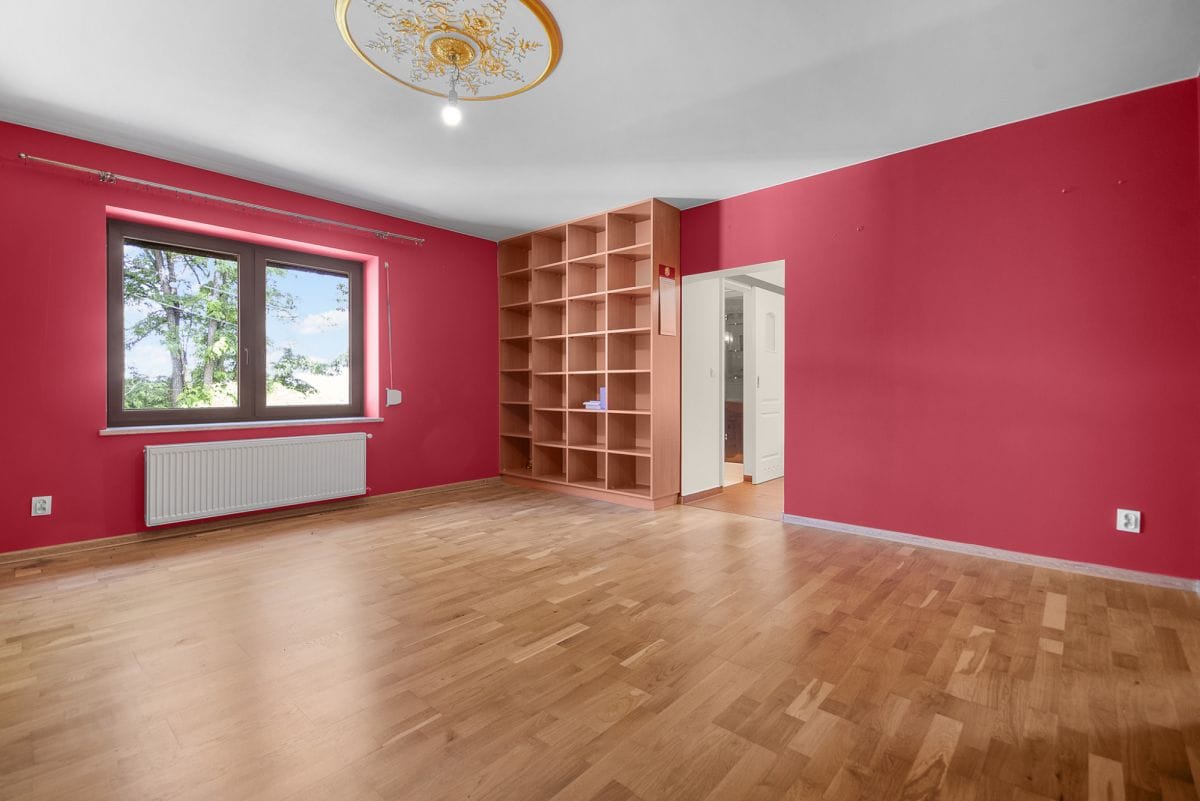 Dom 4 pokojowe na Sprzedaż