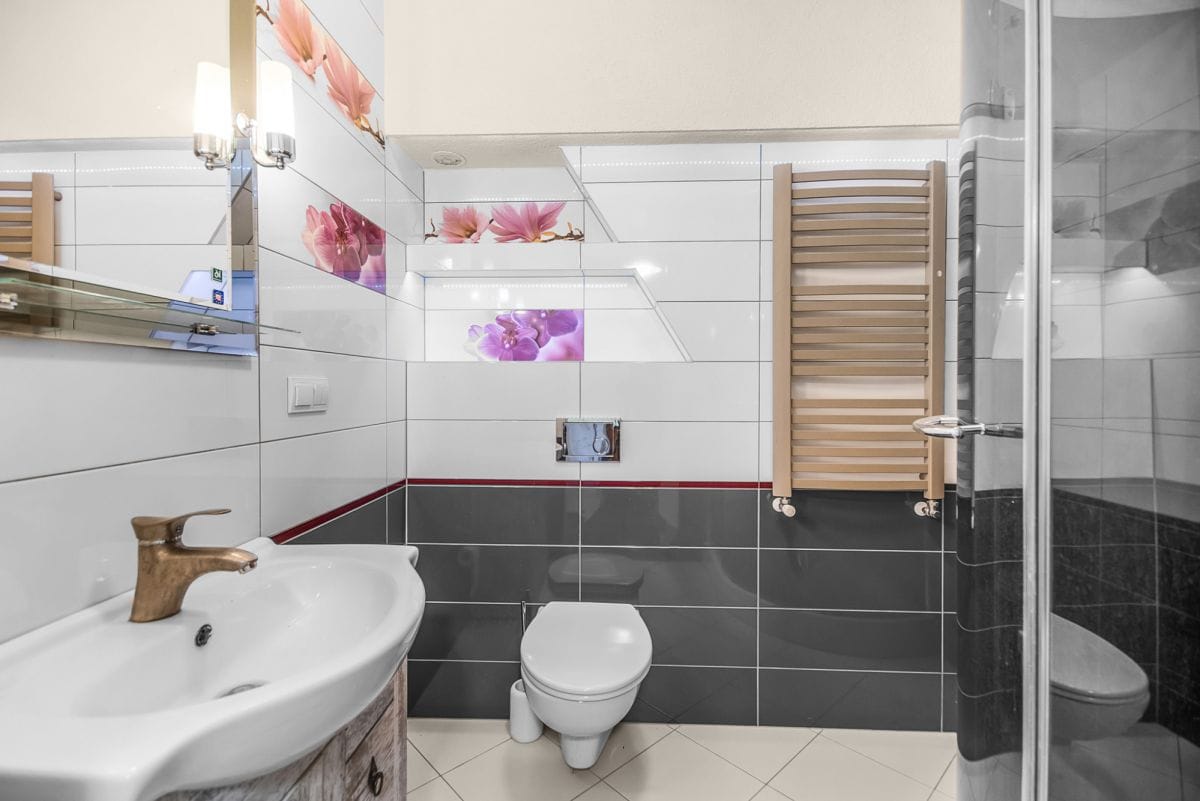 Dom 4 pokojowe na Sprzedaż