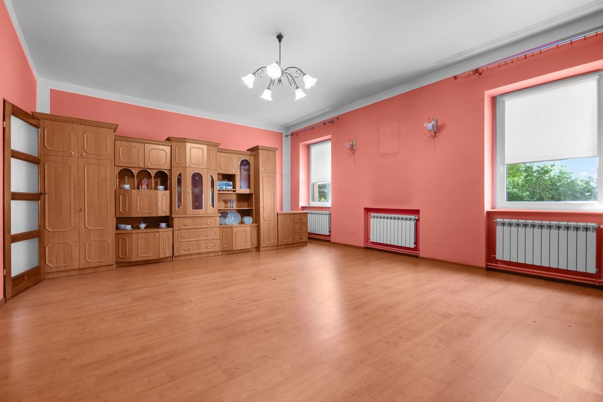 Dom 4 pokojowe na Sprzedaż