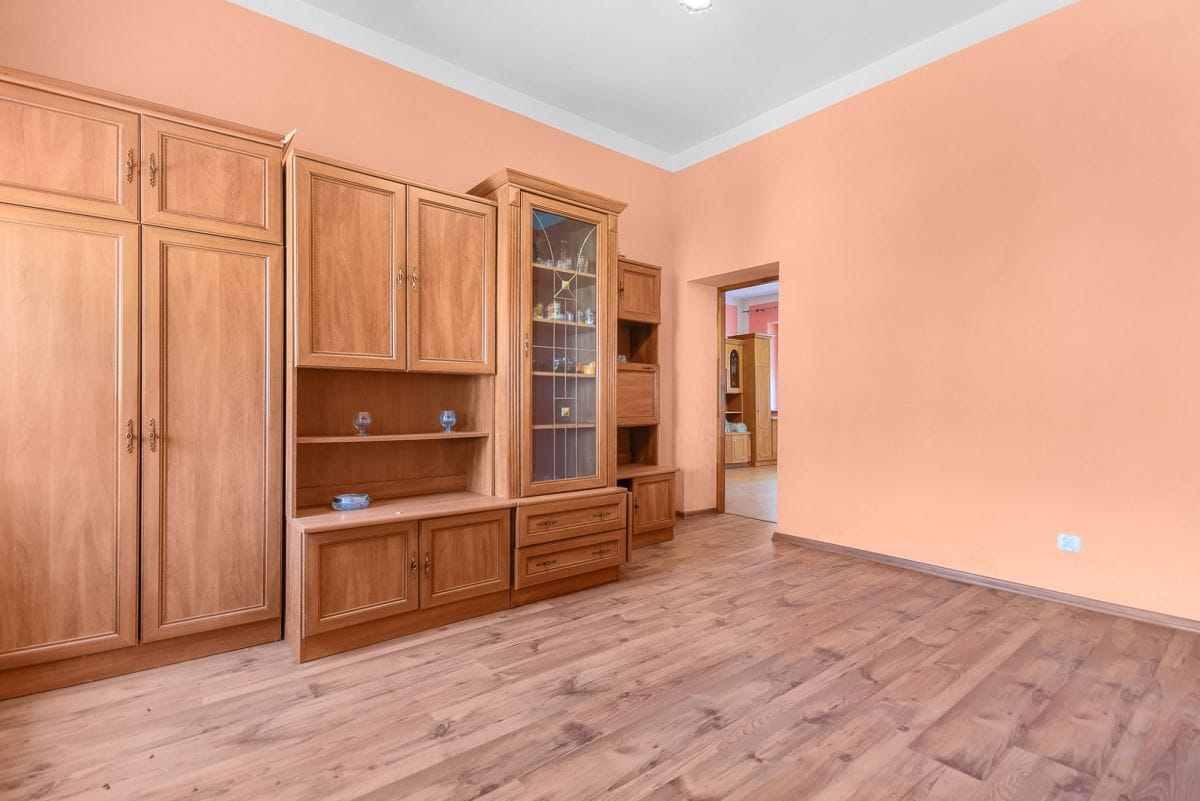 Dom 4 pokojowe na Sprzedaż