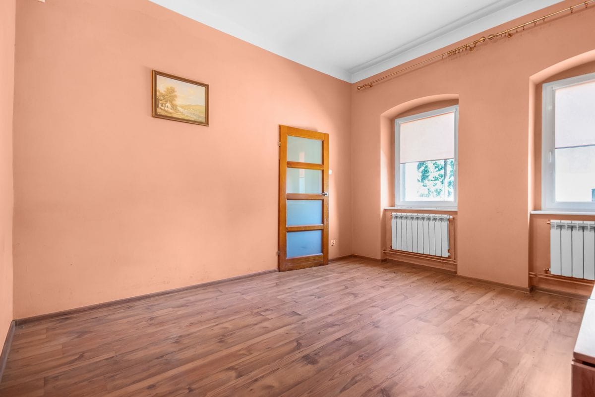 Dom 4 pokojowe na Sprzedaż