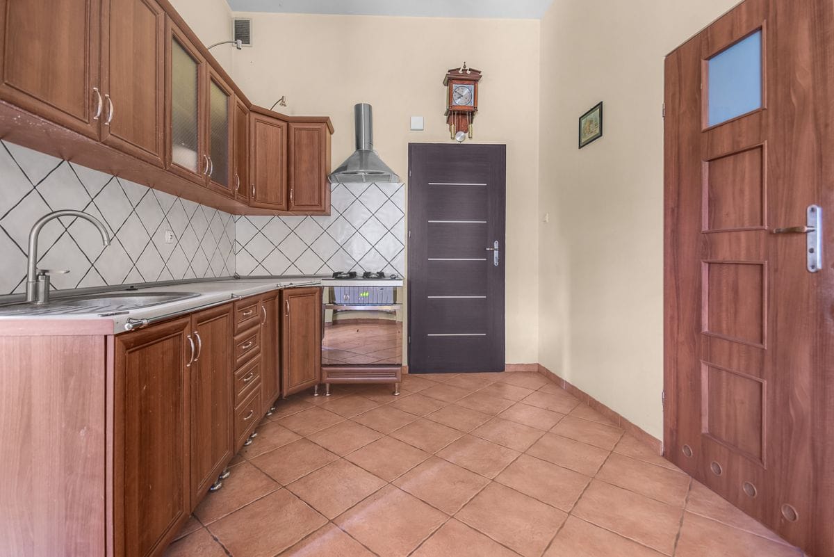 Dom 4 pokojowe na Sprzedaż