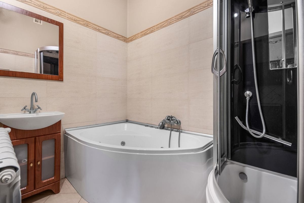 Dom 4 pokojowe na Sprzedaż