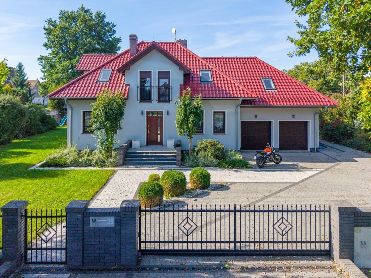 Dom 5 pokojowe na Sprzedaż