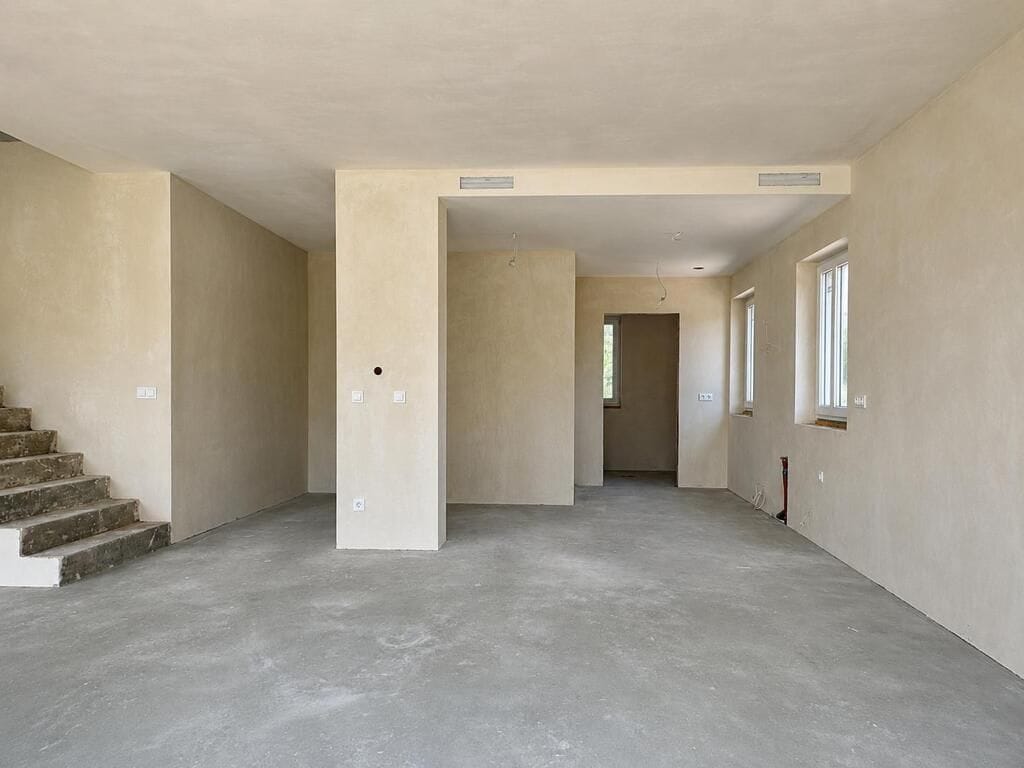 Dom 5 pokojowe na Sprzedaż
