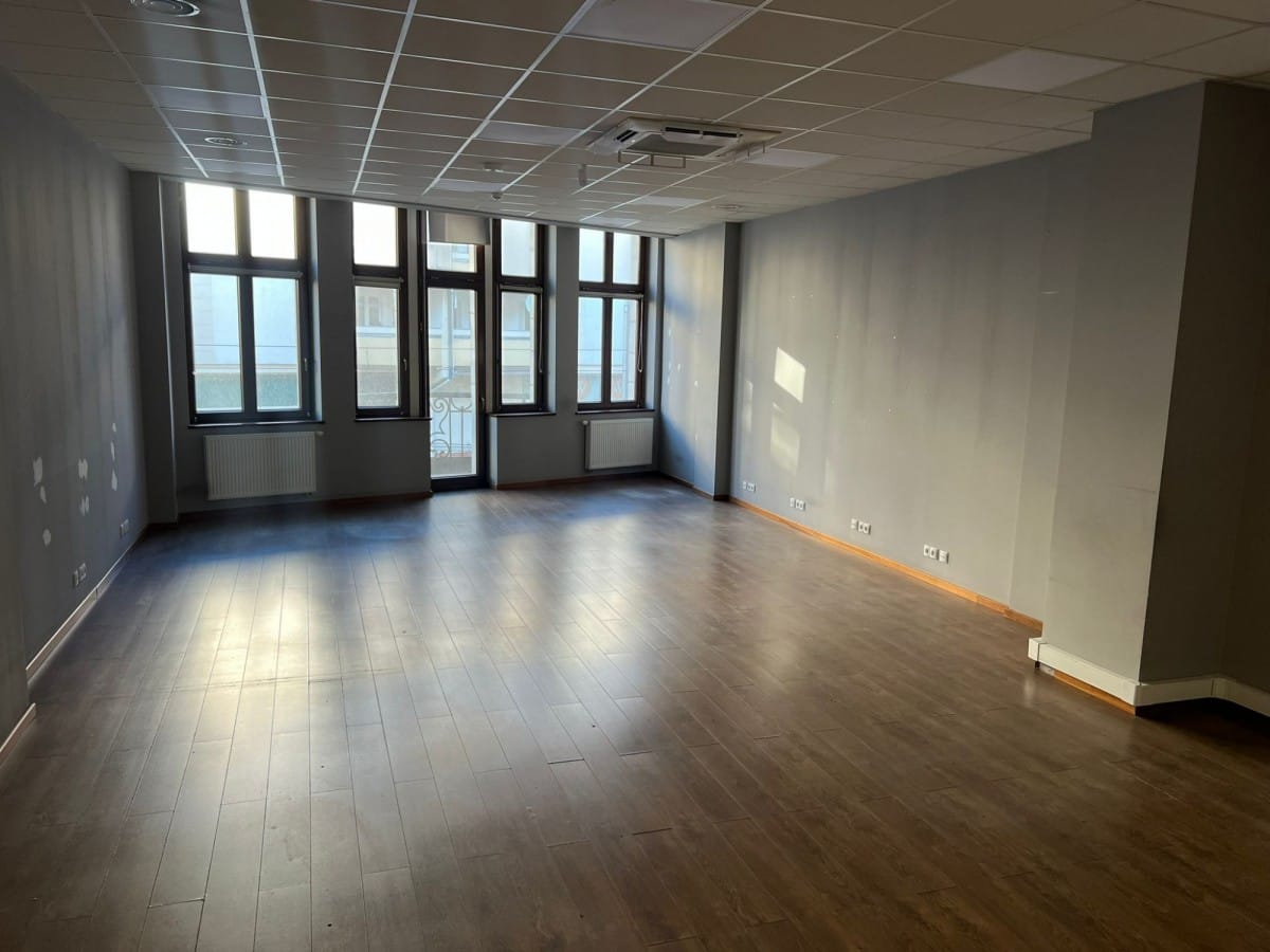 Lokal użytkowy  pokojowe na Sprzedaż