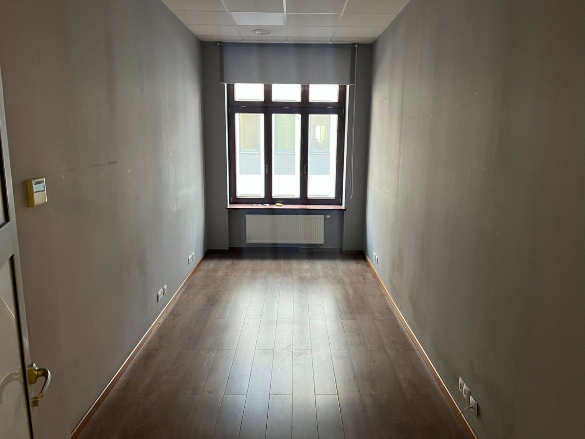 Lokal użytkowy  pokojowe na Sprzedaż