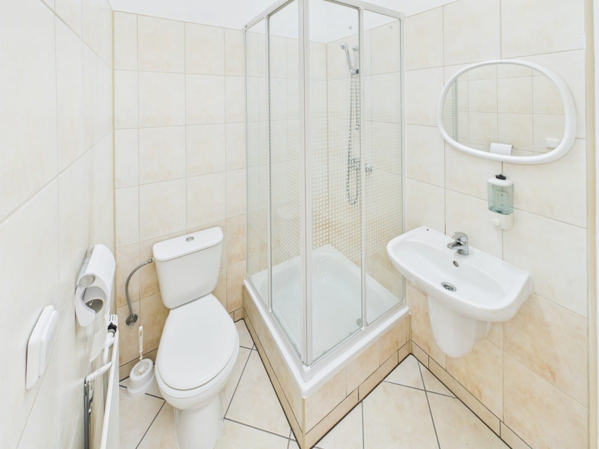 Lokal użytkowy  pokojowe na Sprzedaż