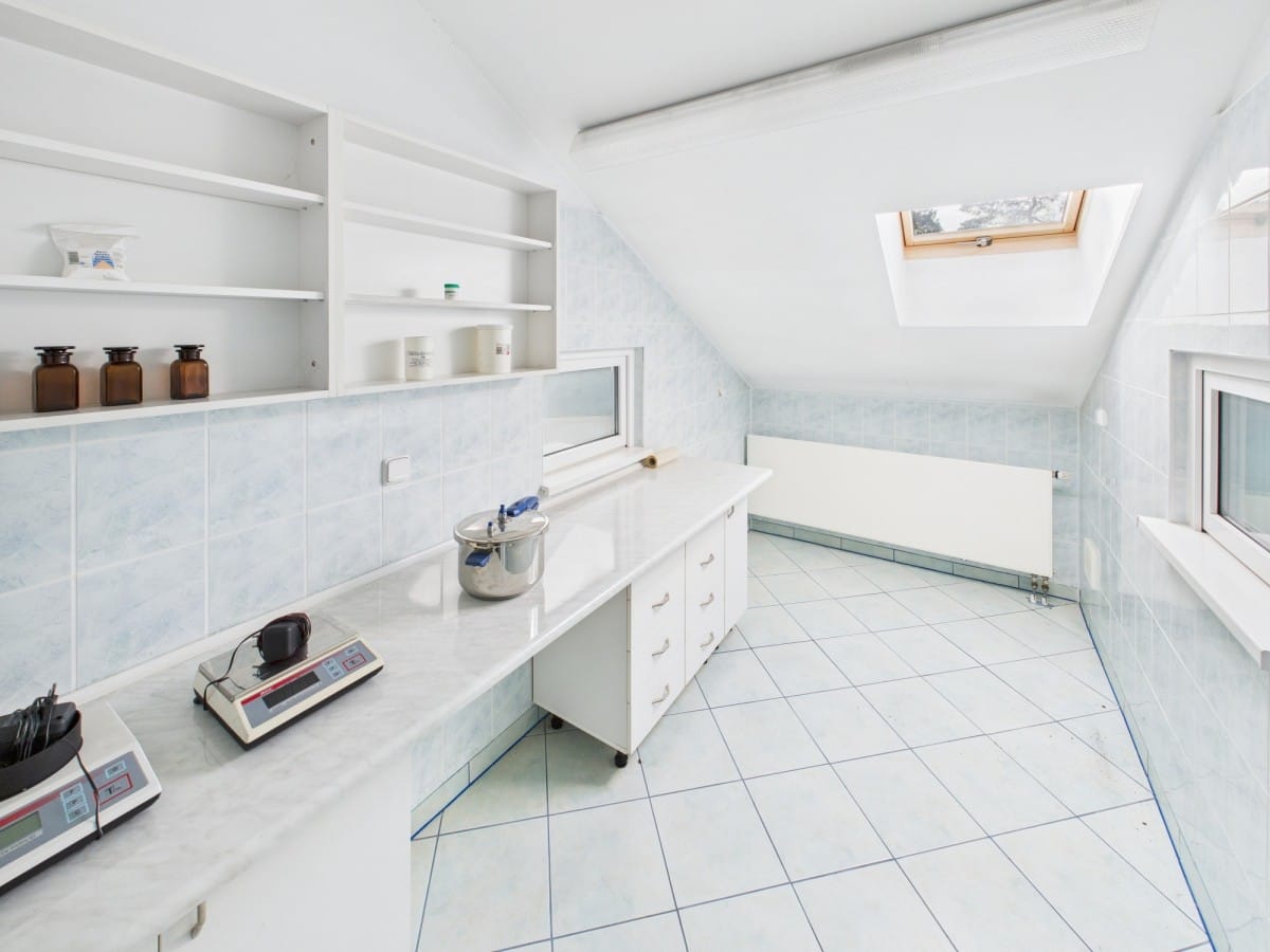 Lokal użytkowy  pokojowe na Sprzedaż