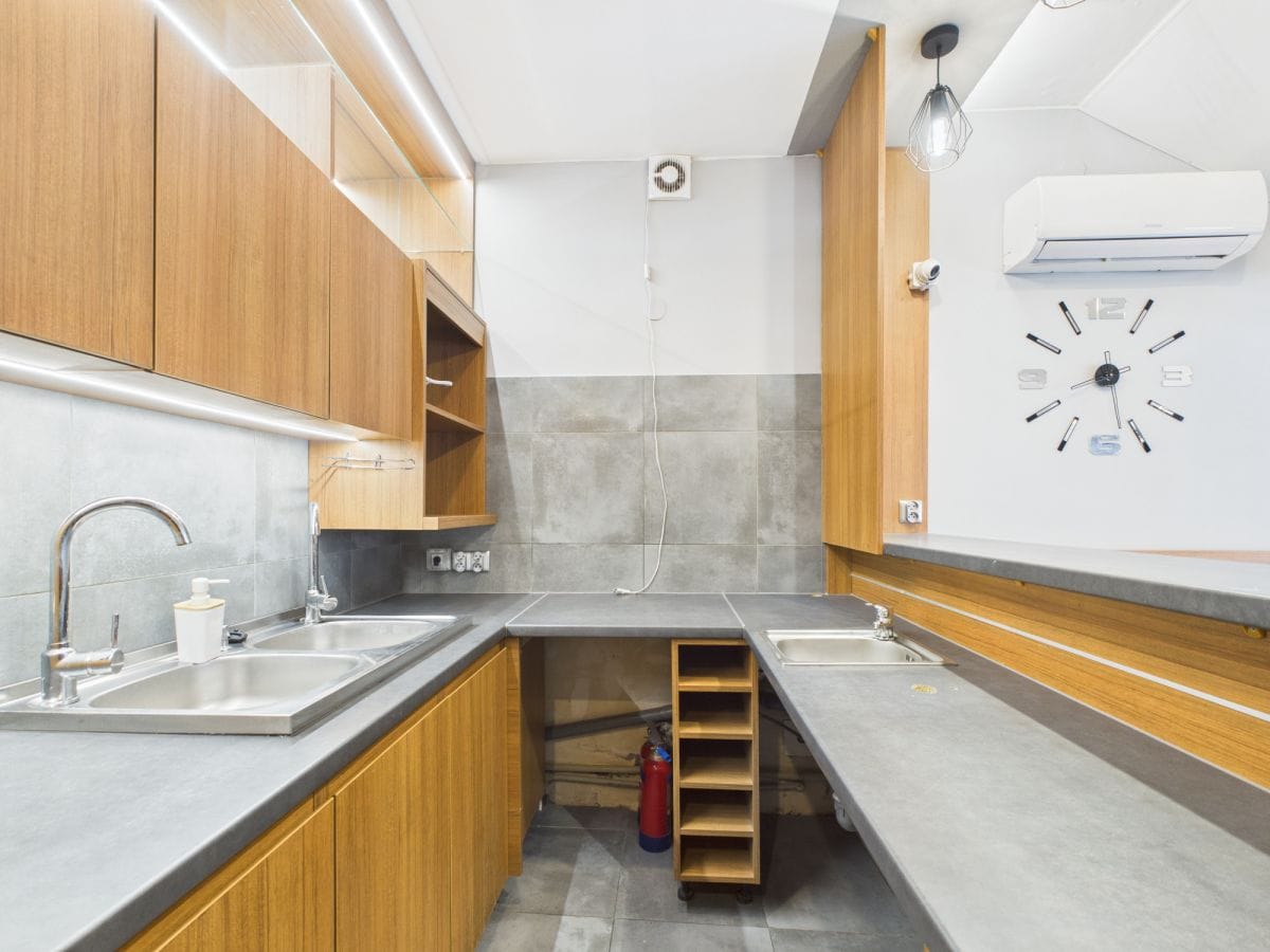 Lokal użytkowy  pokojowe na Wynajem